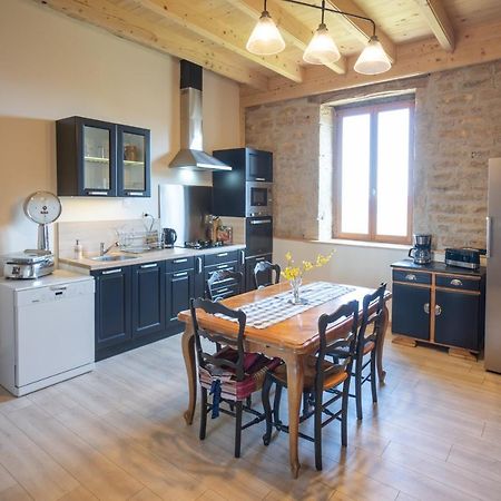 Appartement De Charme Dans Une Maison Isolee Presilly  Eksteriør bilde