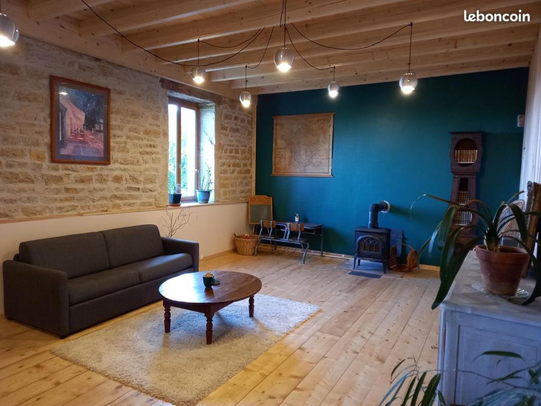 Appartement De Charme Dans Une Maison Isolee Presilly  Eksteriør bilde