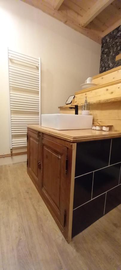 Appartement De Charme Dans Une Maison Isolee Presilly  Eksteriør bilde